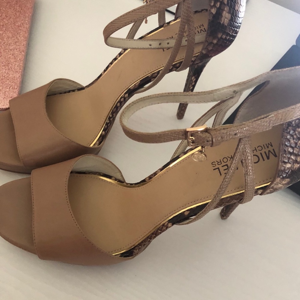 💫 MICHAEL KORS Shoes - Brown - Size 10